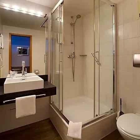 فندق Reinhardts 3*